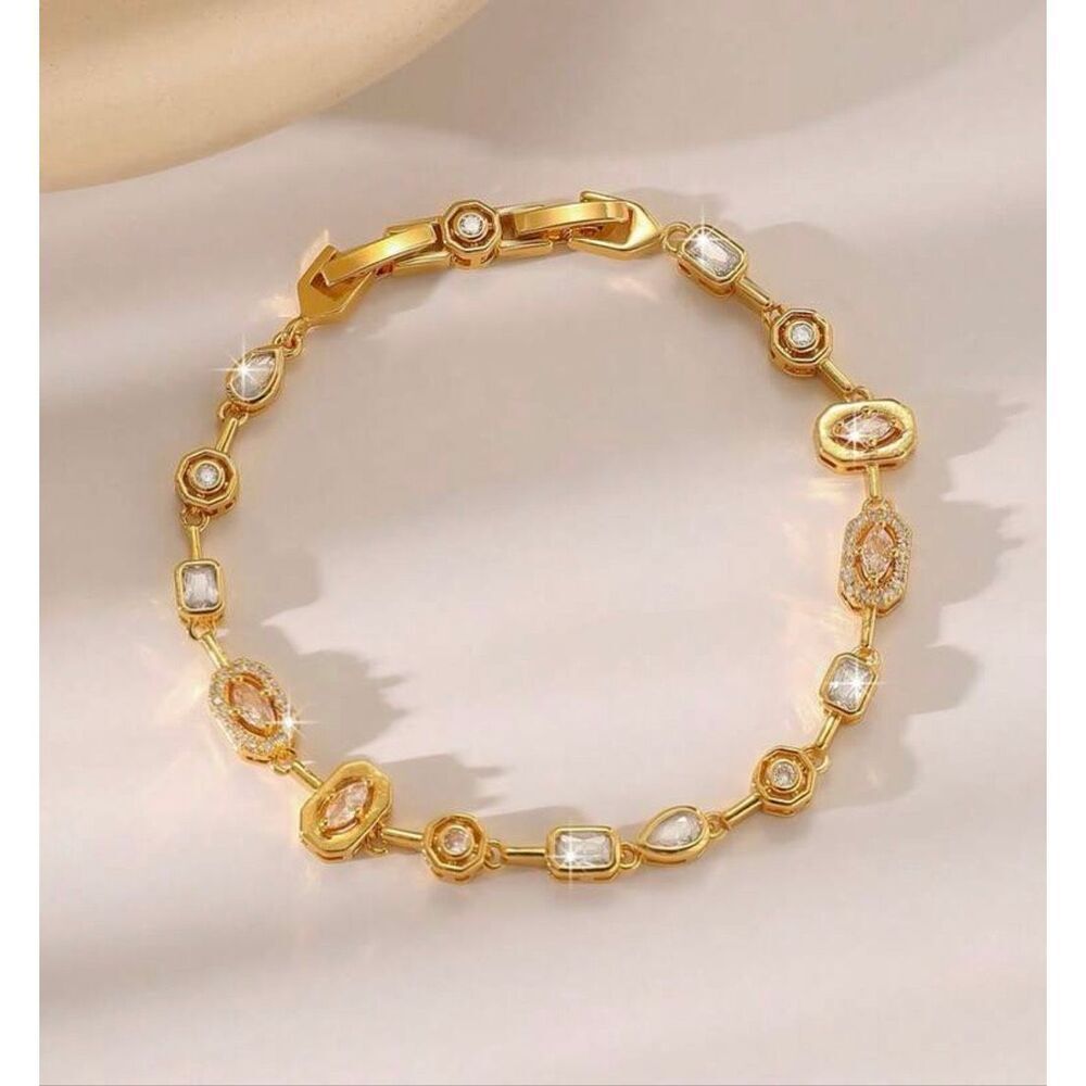 Gold Modern Bracelet